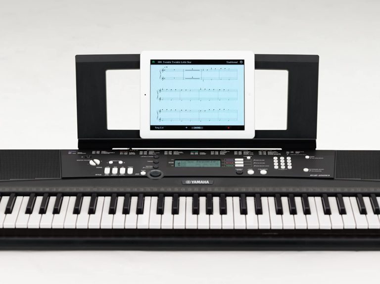 Yamaha EZ-200 Keyboard